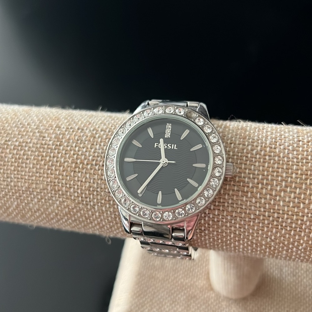 Fossil Rhinestone Watch - Picture 3 of 9